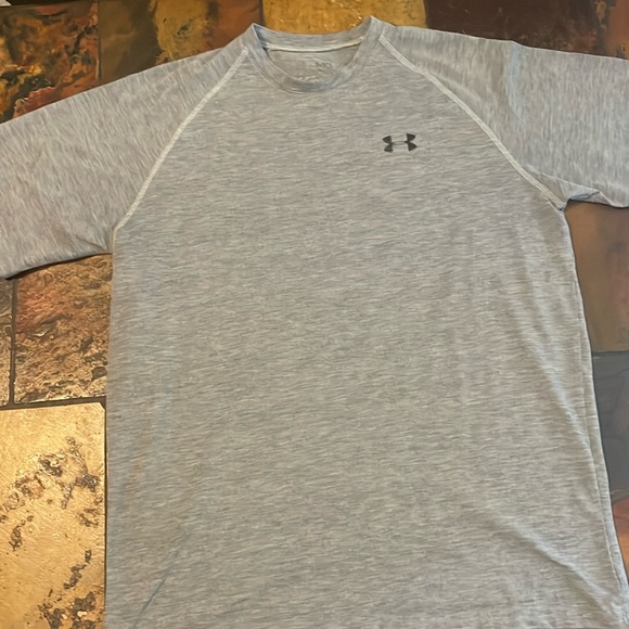 Mens Under Armour tee - Picture 1 of 4